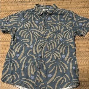 VISSLA Blue and Tan Casual Button Down Shirt